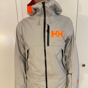 Helly Hansen shell ski jacket, men’s size medium.